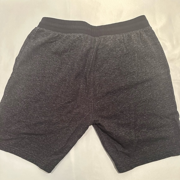 Under Armour Terry Shorts. XL Black - Picture 5 of 6